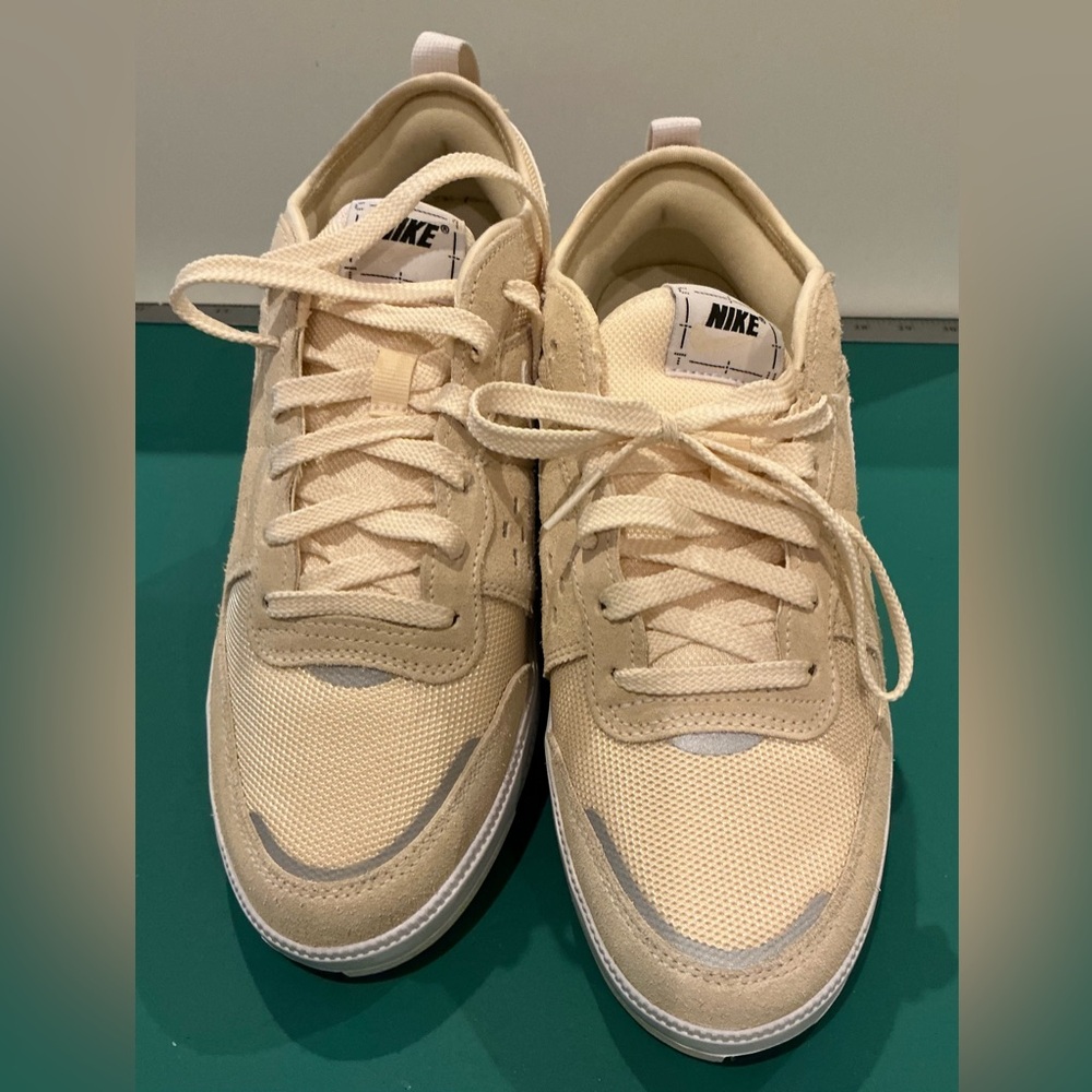 Nike C1TY “Street’ Shoes Cream Low-Top Sneakers Size 6.5 NWT